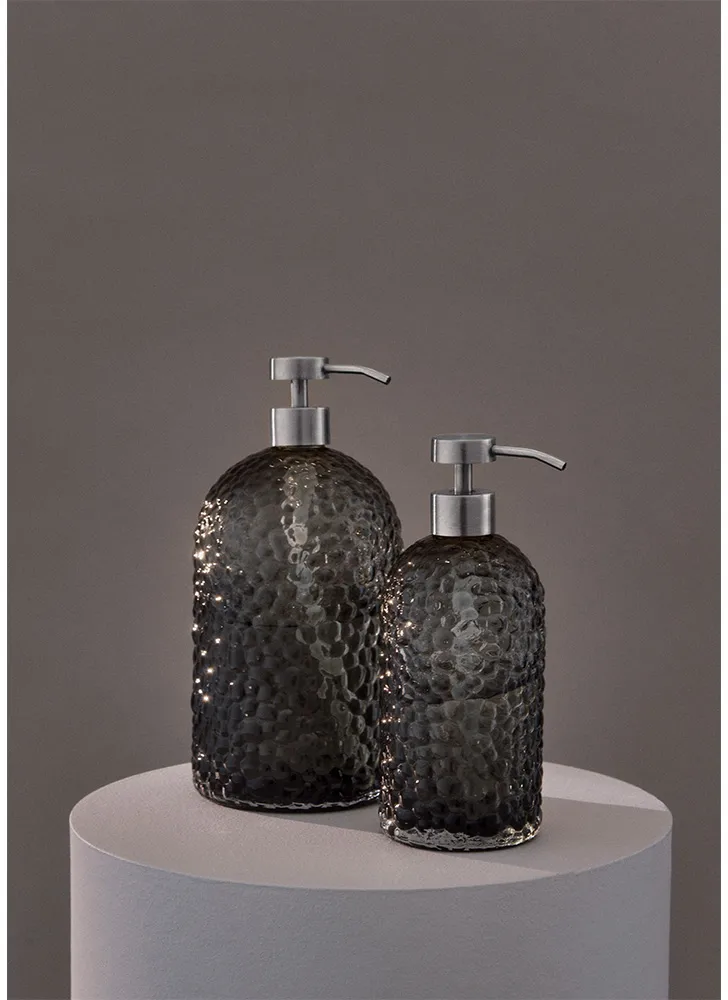 Arura tvålpump 16 cm, Svart-silver AYTM