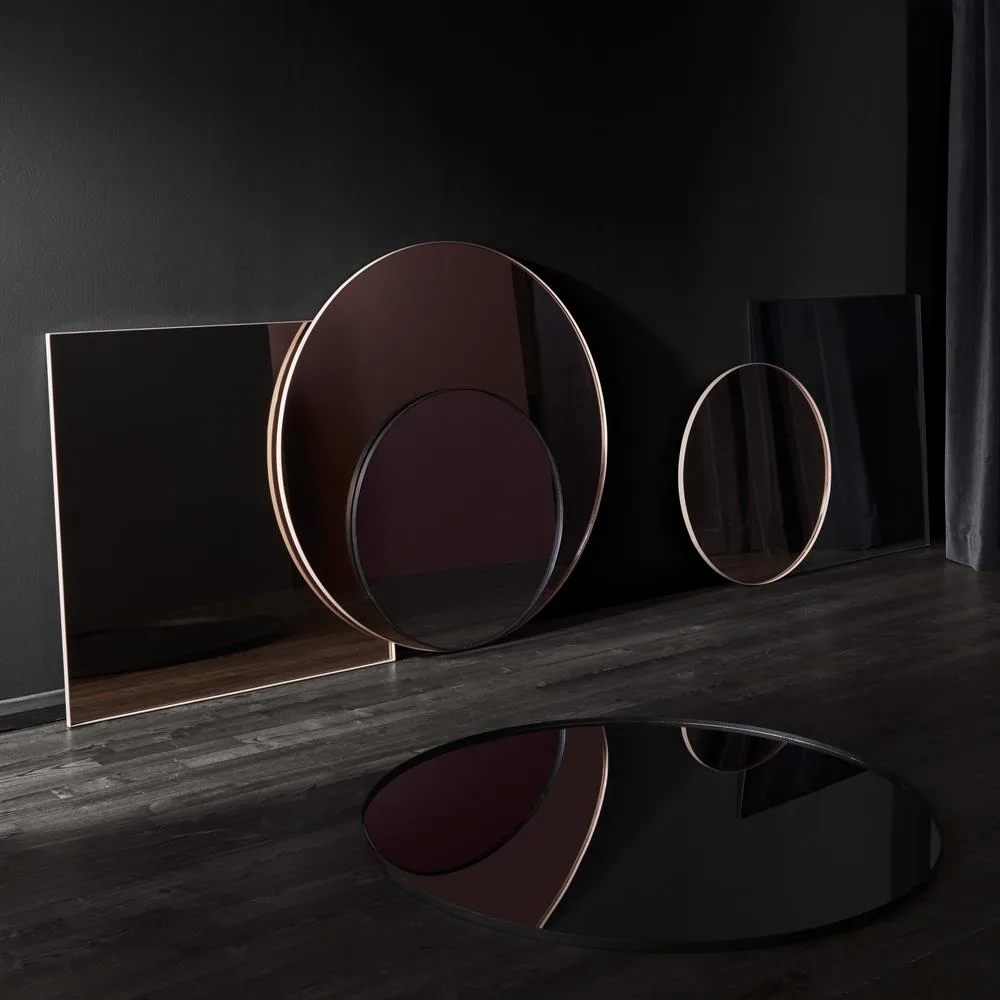 Circum spegel small Ø70 cm, tonat glas-svart ram AYTM