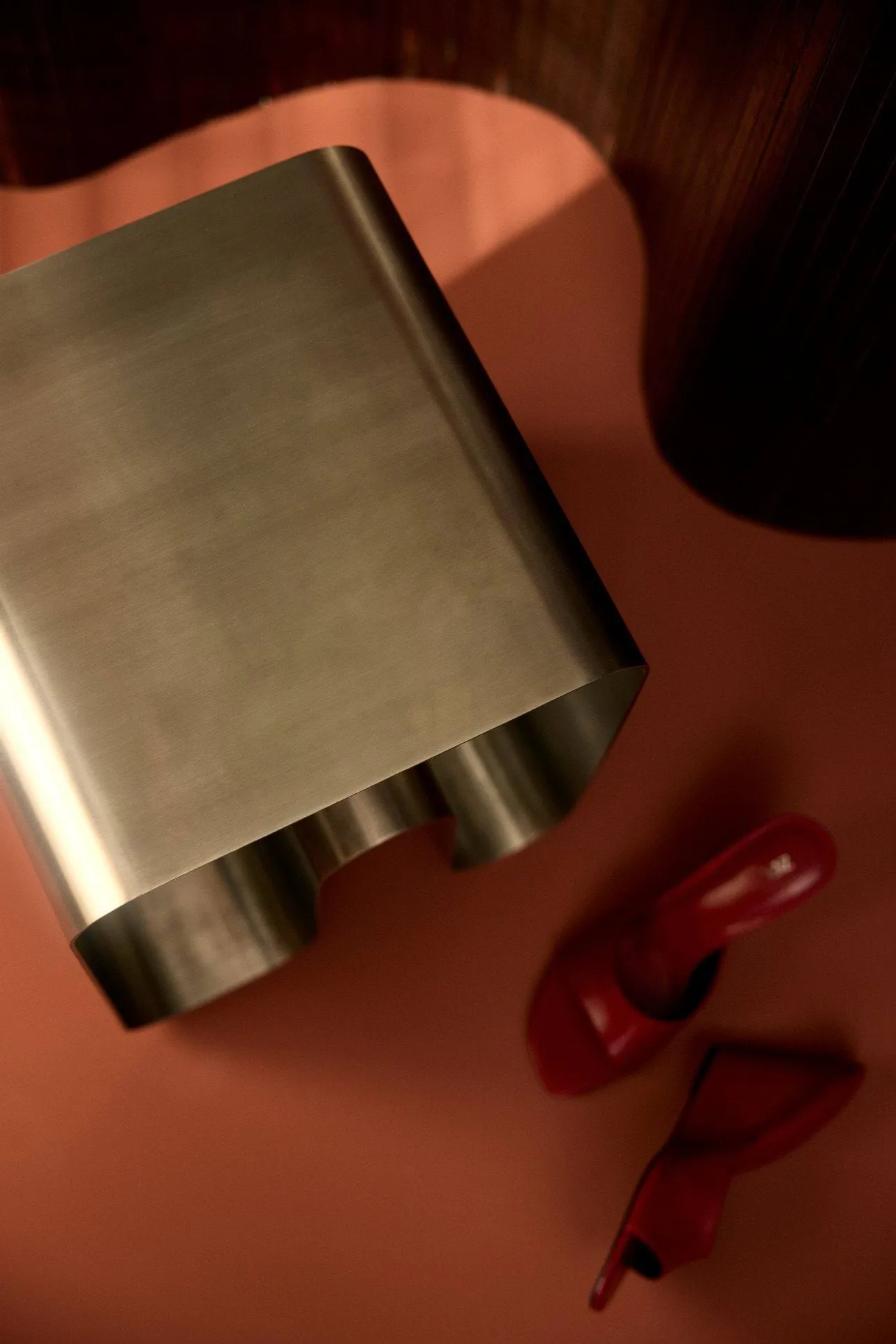 Curva solid pall, Silver, 32x32x43,2 cm AYTM