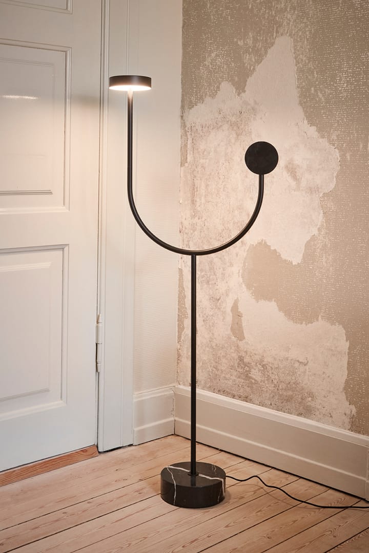 GRASIL golvlampa 51,5x127,6 cm, Black/Black AYTM