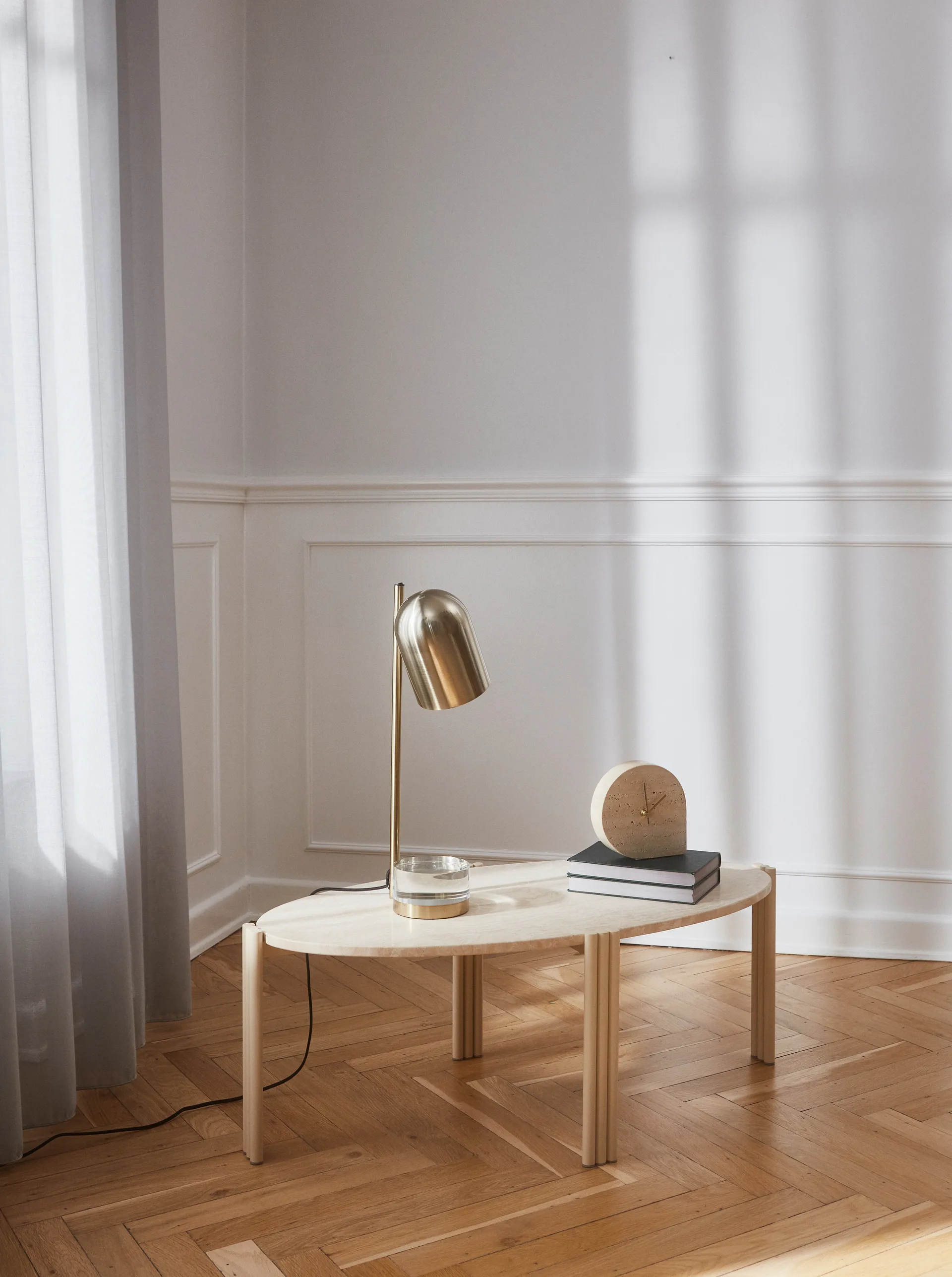 Tribus soffbord oval 92,4x47,6x35 cm, Light Sand-Travertine AYTM