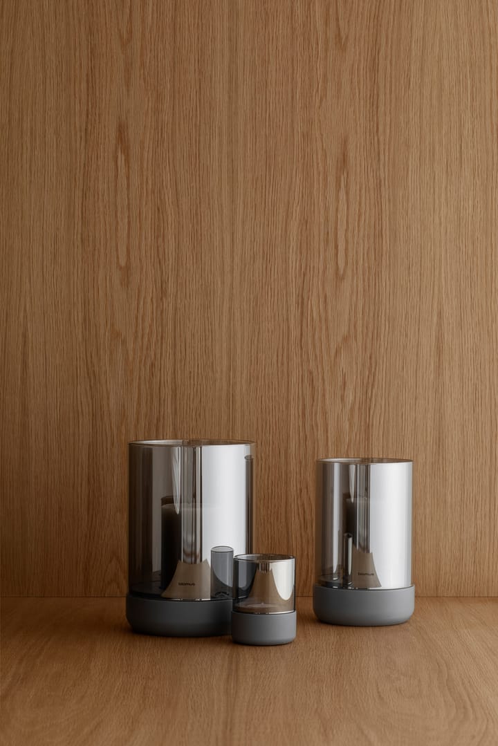 Calma stormlykta med blockljus Ø15 cm, Gray-smoke blomus