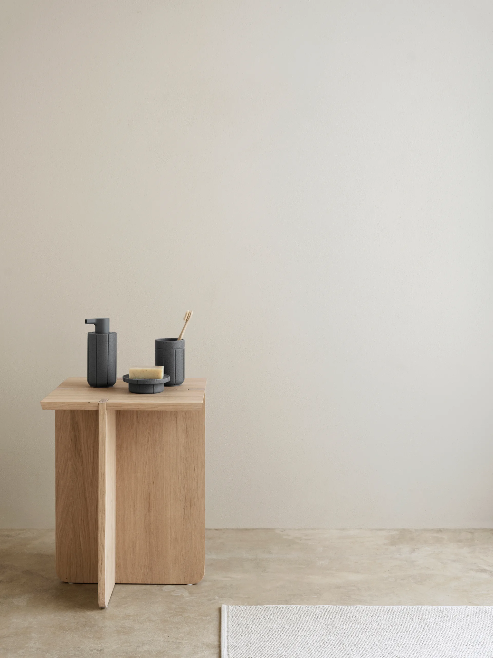 Kua tvålpump, Cedar Wood, 30 cl blomus