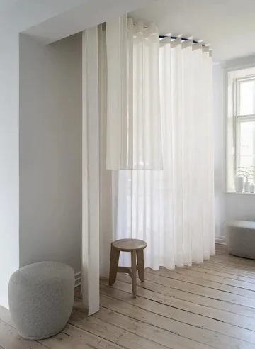 Kuon sittpuff Ø48x45 cm - Socia desert - blomus