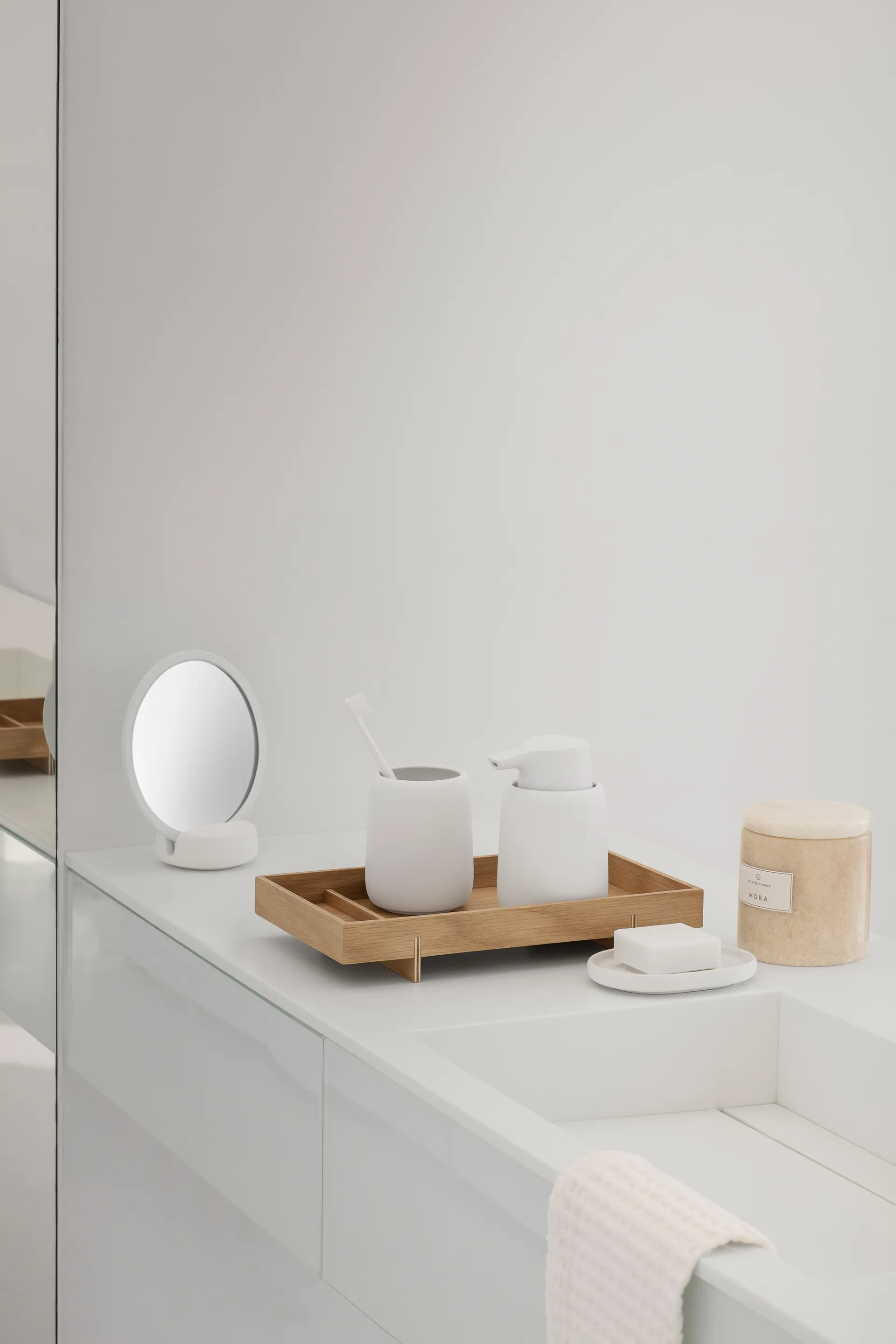 Sono Vanity bordsspegel Ø17 cm, Vit blomus