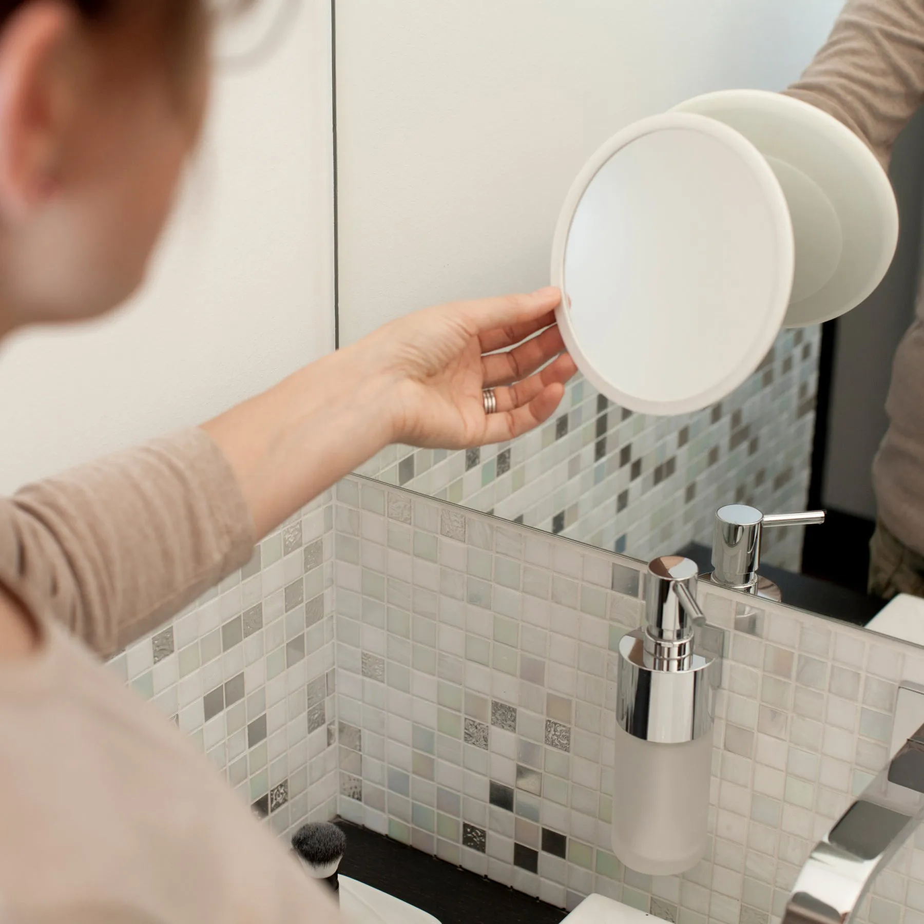 AirMirror sminkspegel x5 löstagbar m. sugpropp, Ø16,5 cm Bosign