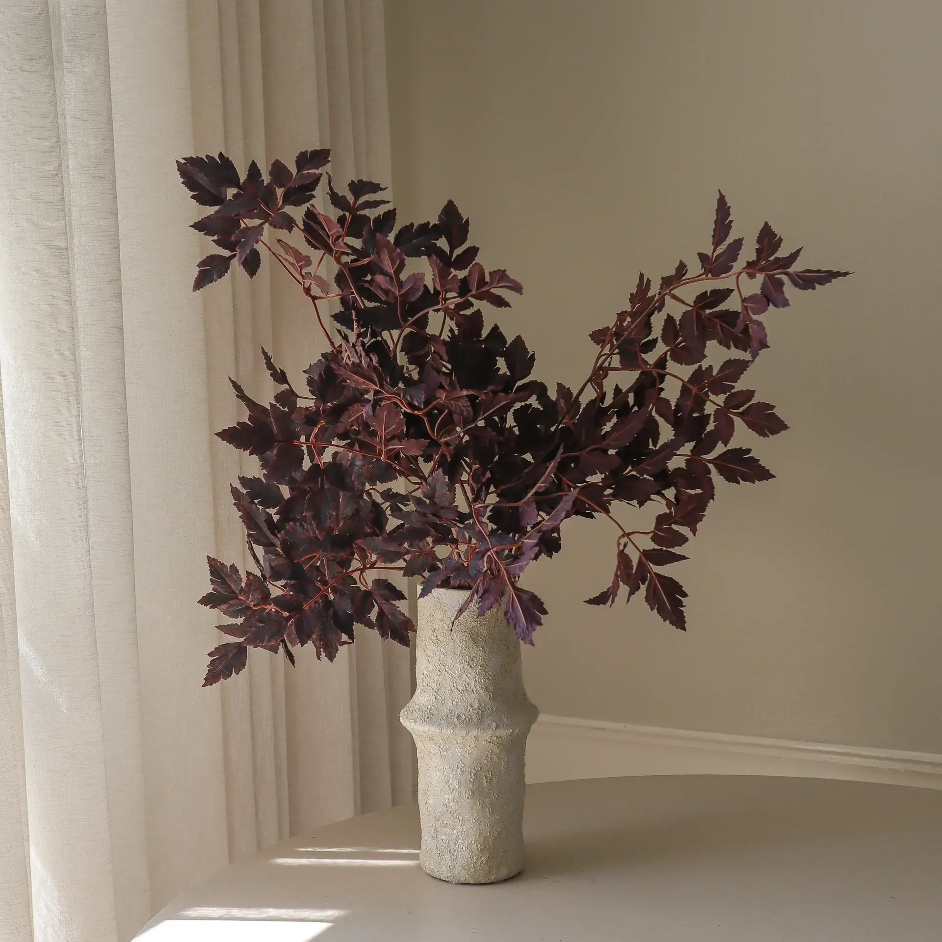 Burgundy Plum Leaves konstgjord bukett, 85 cm, 4 st Botané