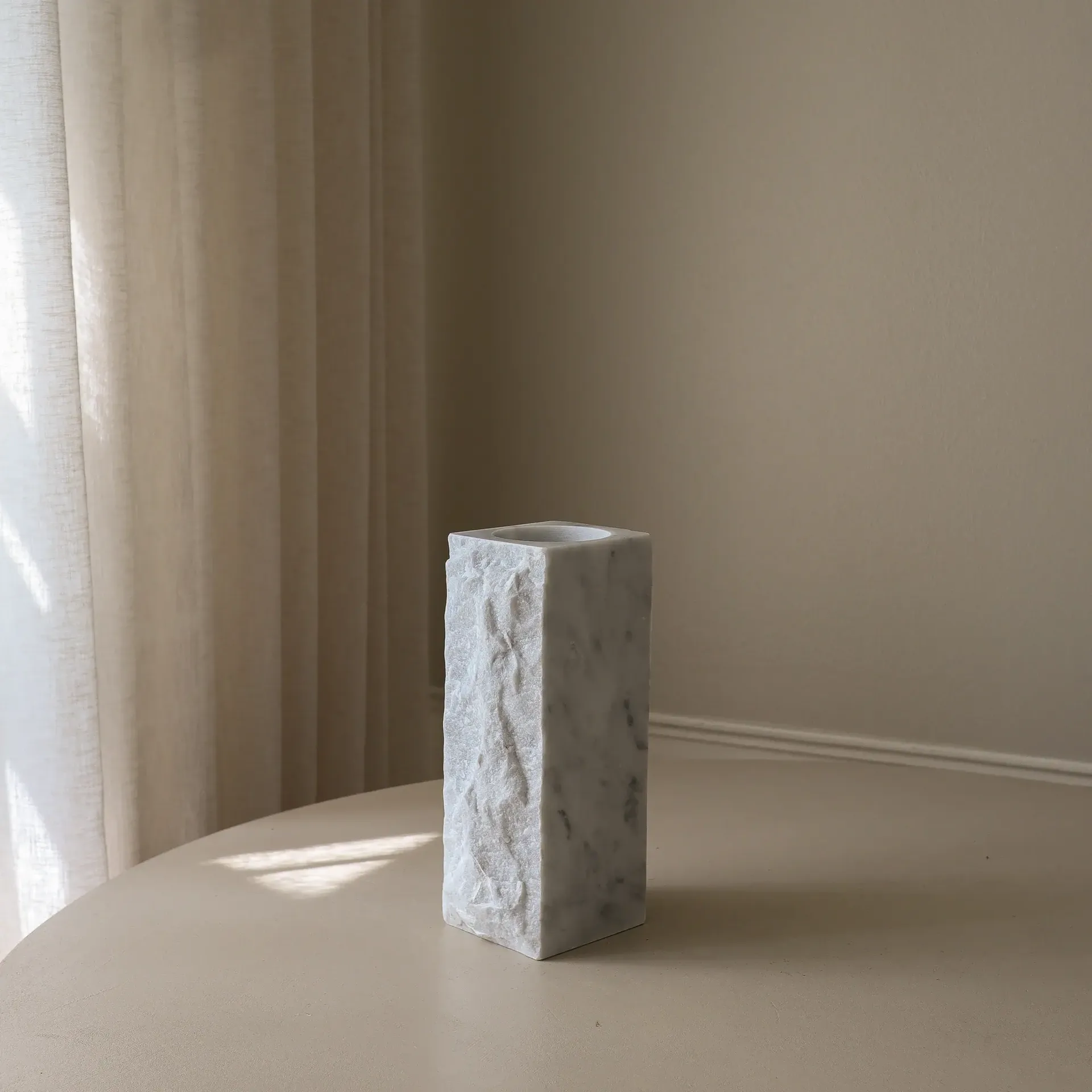 Carrara Edge marmorvas, Medium, 30 cm Botané