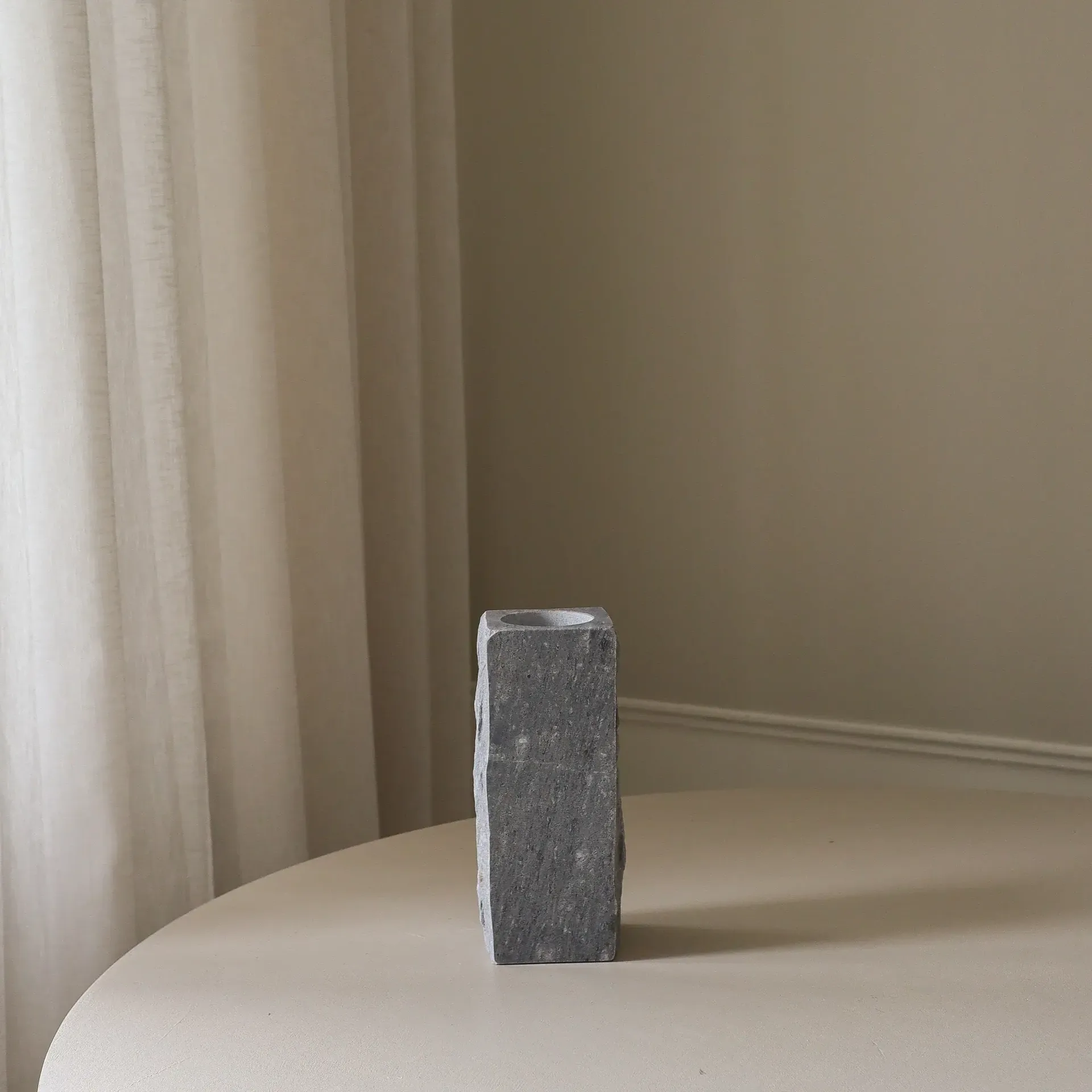 Cartier Edge marmorvas, Small, 25 cm Botané