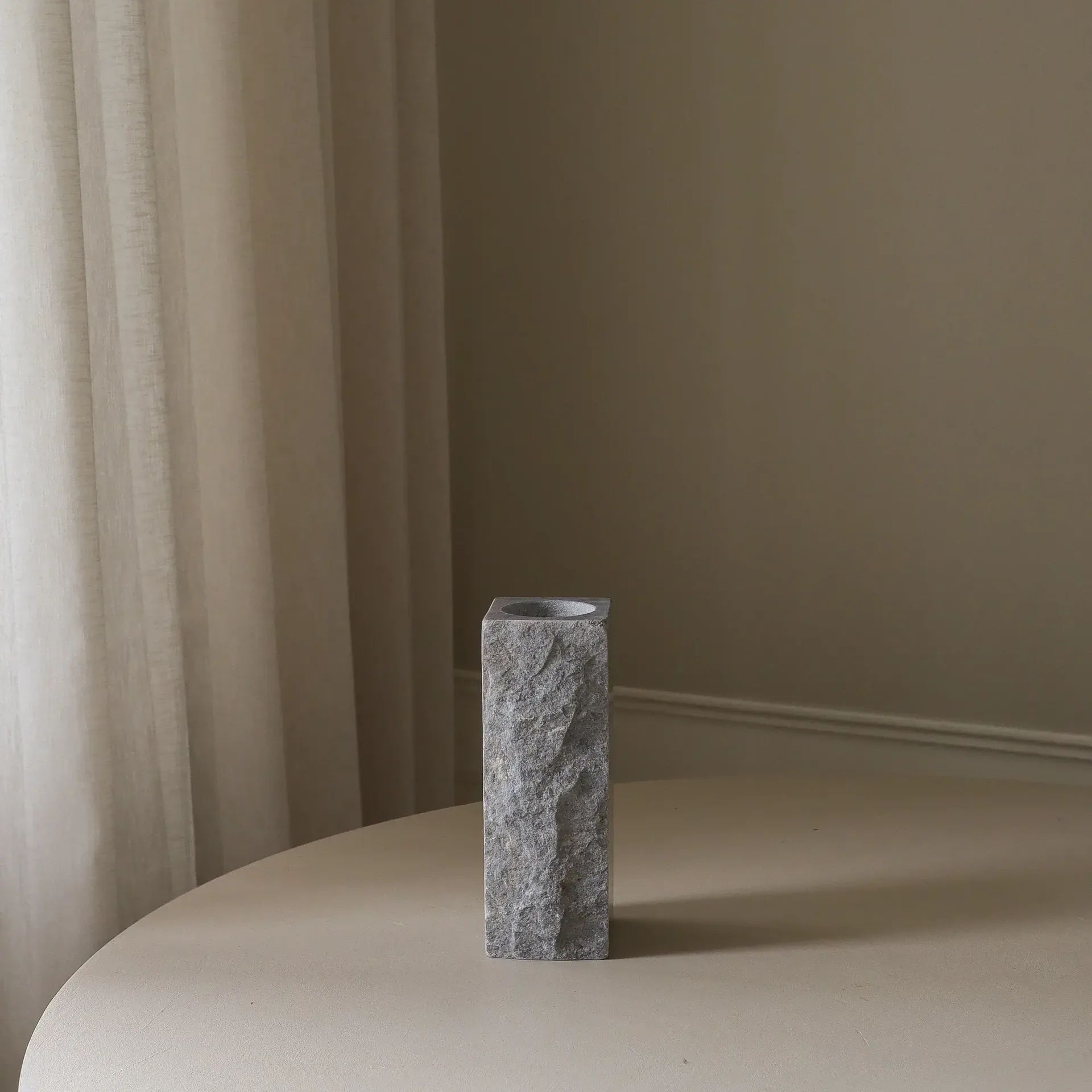 Cartier Edge marmorvas, Small, 25 cm Botané