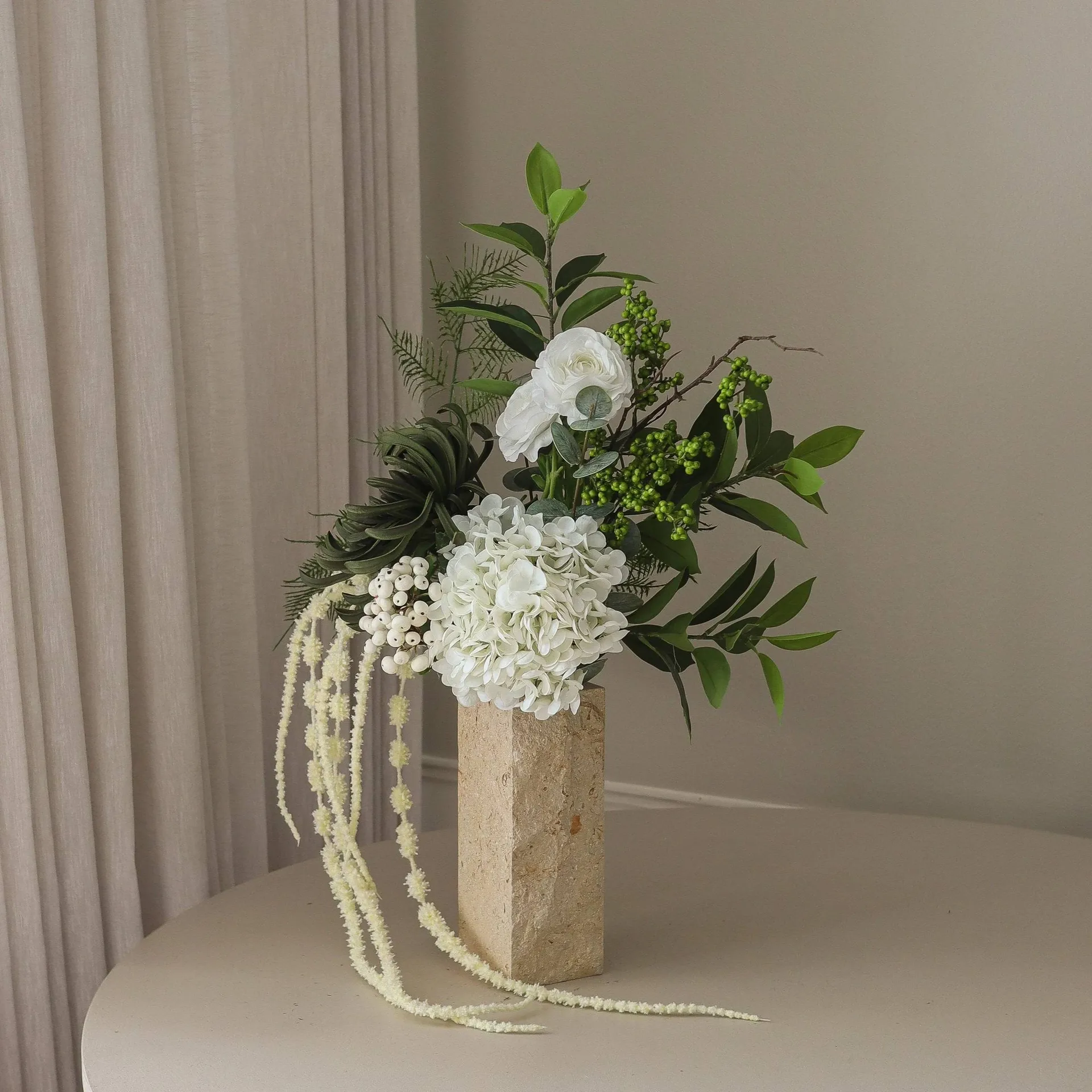 Green veil konstgjord bukett, Ranunkel, hortensia, amarant, 85 cm Botané