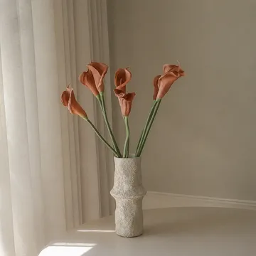 Kalla lilja konstgord bukett - Brun, 62 cm, 8 st - Botané