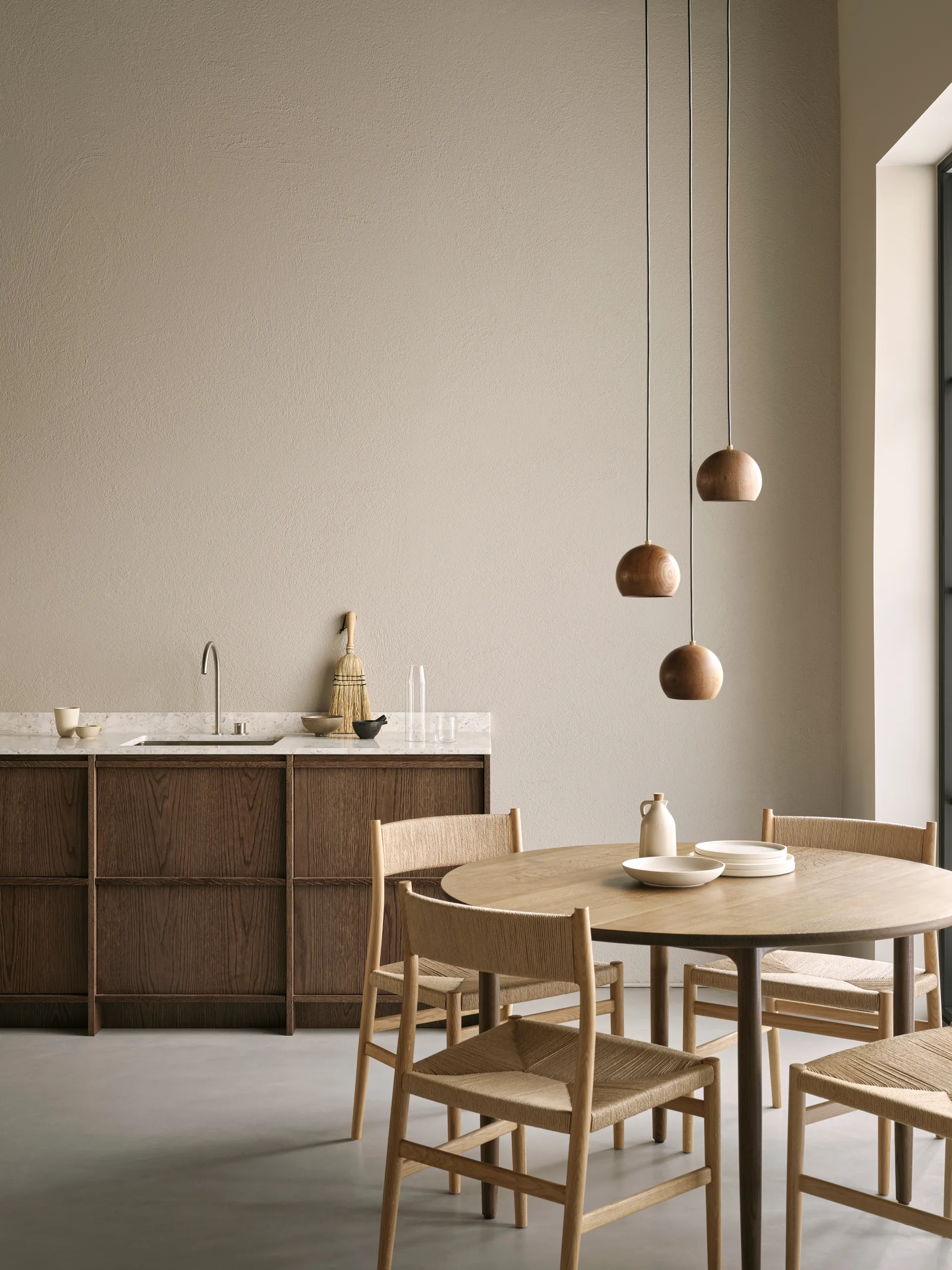 Arv karmstol vävd sits, Oljad ek-papperssnöre Brdr. Krüger