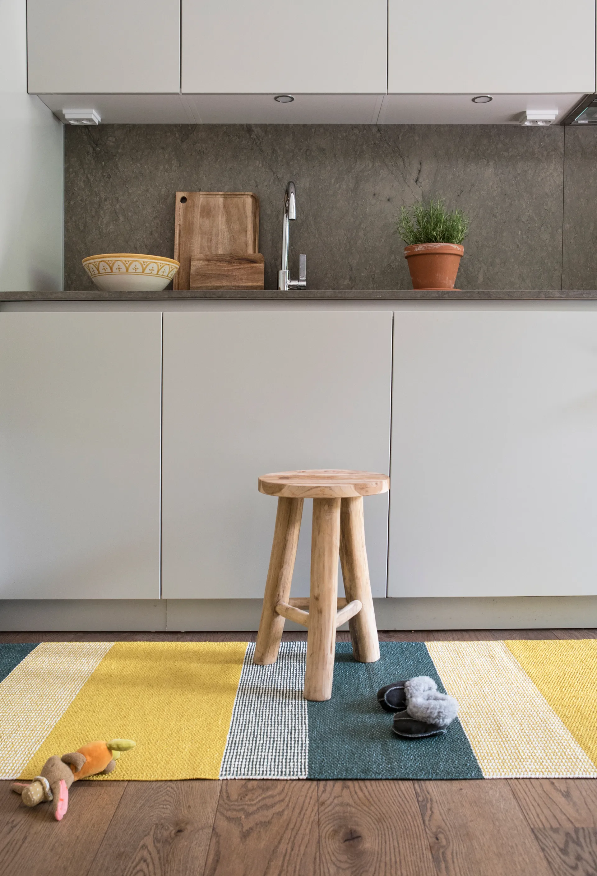 Seasons plastmatta 70x300 cm, sunny (gul) Brita Sweden