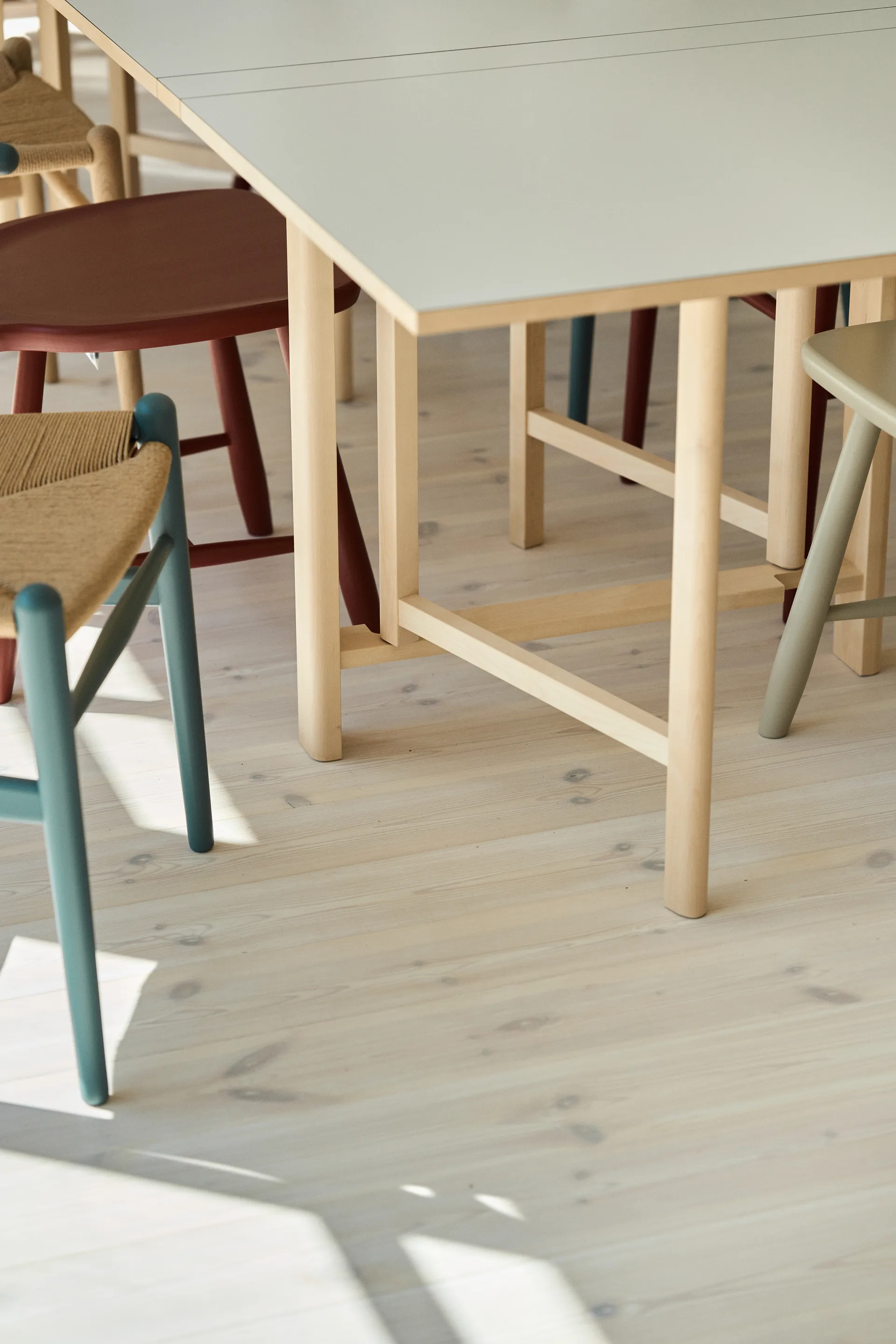 Mi 901 fällbord, vit, björkstativ Bruno Mathsson International