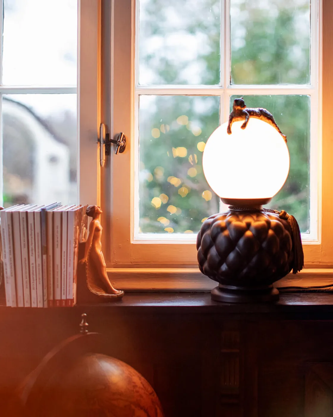 Viva La Diva bordslampa 45 cm, Svart-matt vit By Rydéns