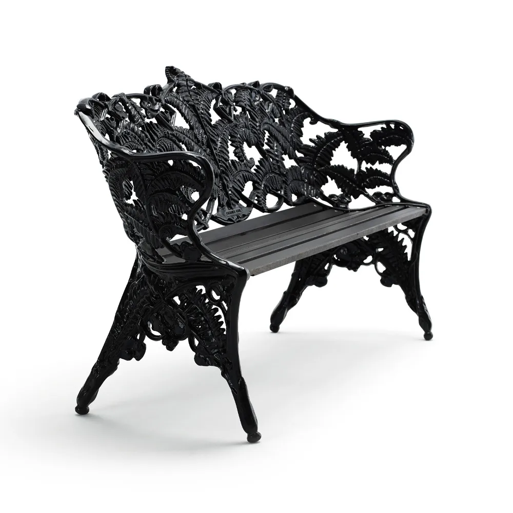 Classic soffa, Mahogny svart lasyr, svart stativ Byarums bruk