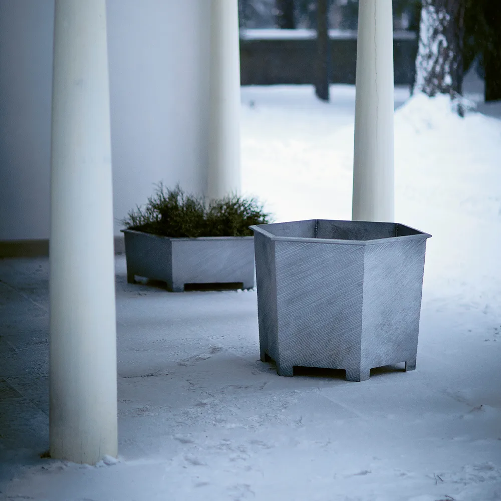 Hexagon växtkärl, Svart, no.3 Byarums bruk