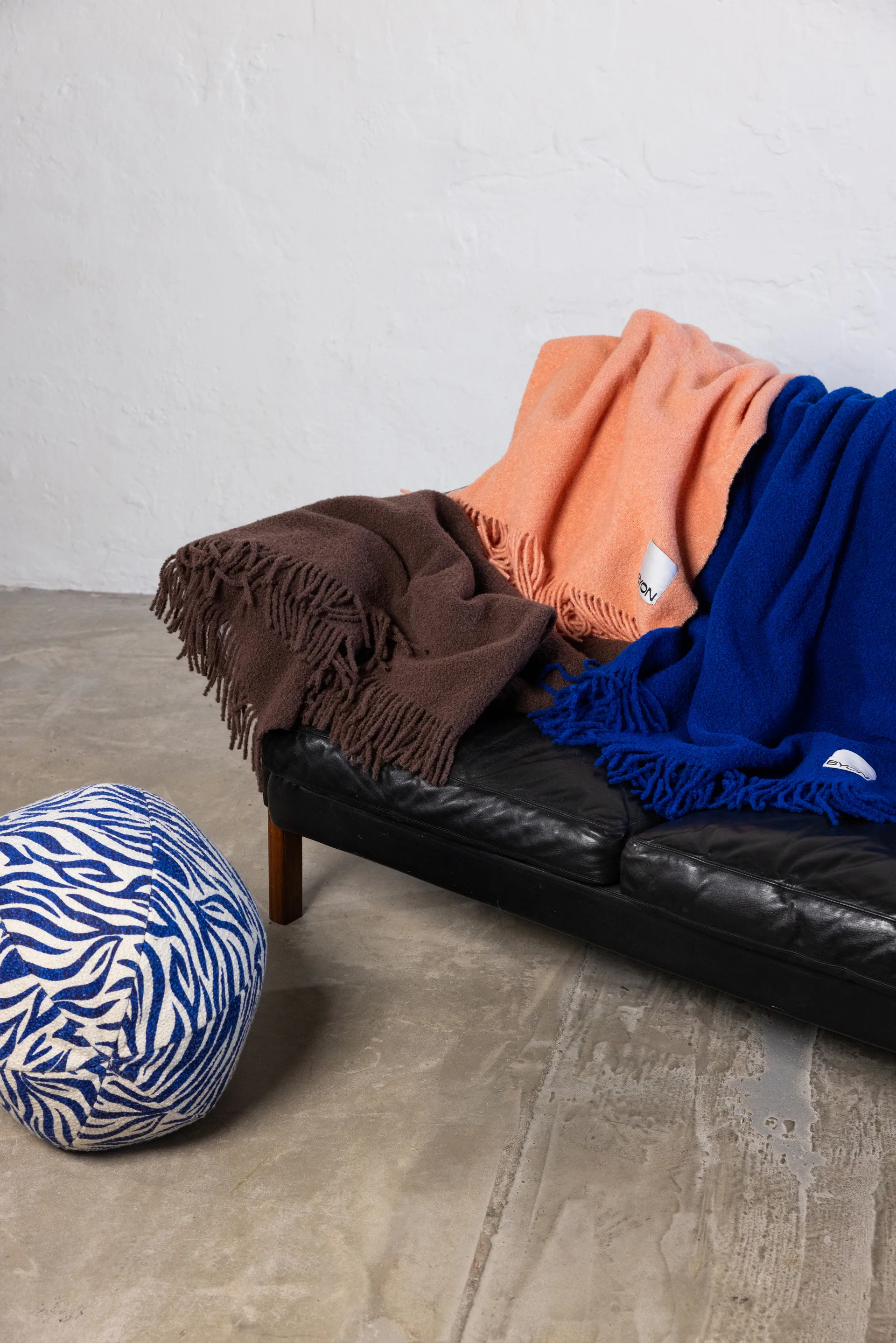 Anima kudde Ø35 cm, Zebra-blå Byon