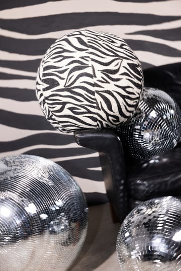 Anima kudde Ø35 cm - Zebra-svart - Byon