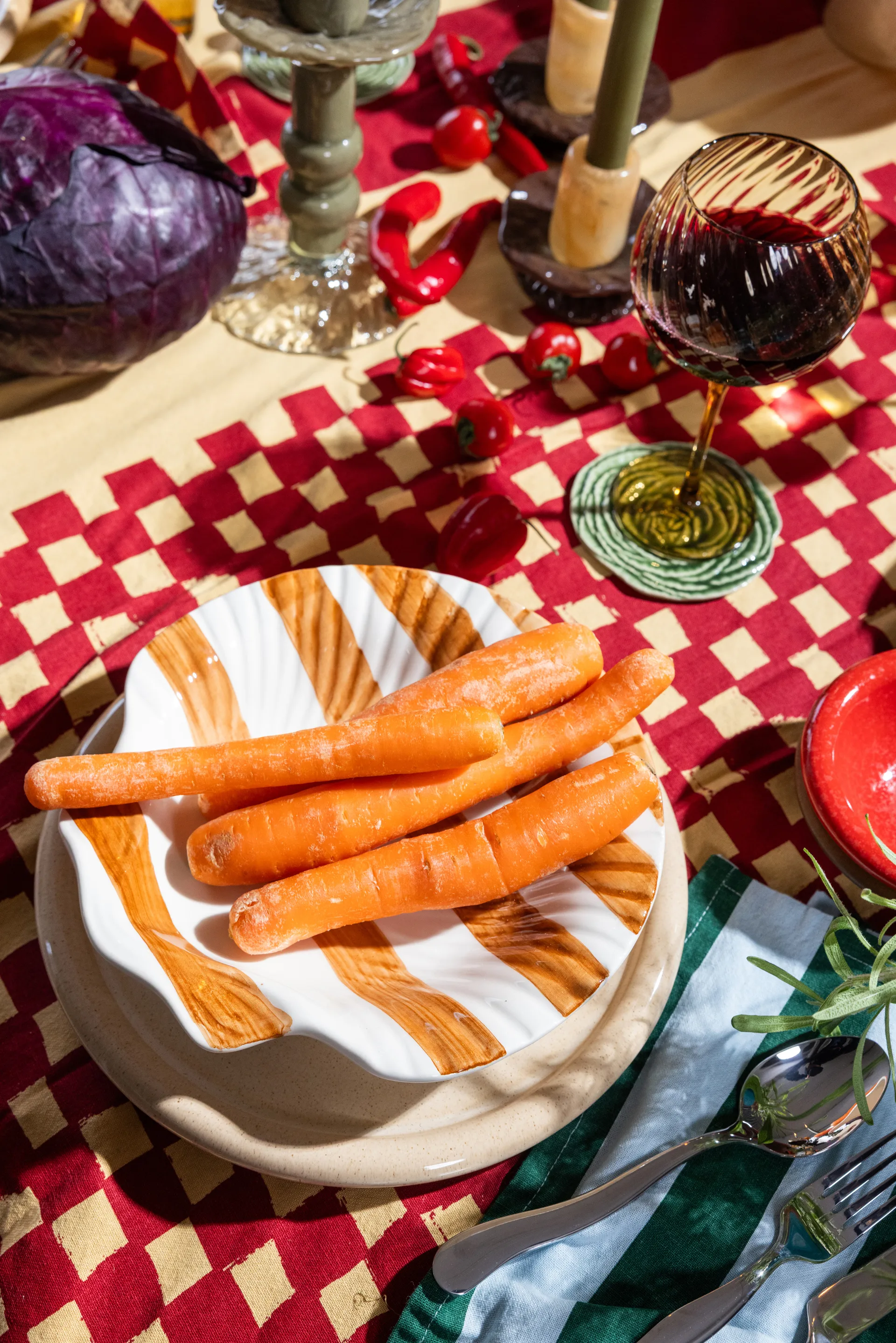 Armona stripe tallrik 23,5x23,5 cm, Ljusbrun-vit Byon