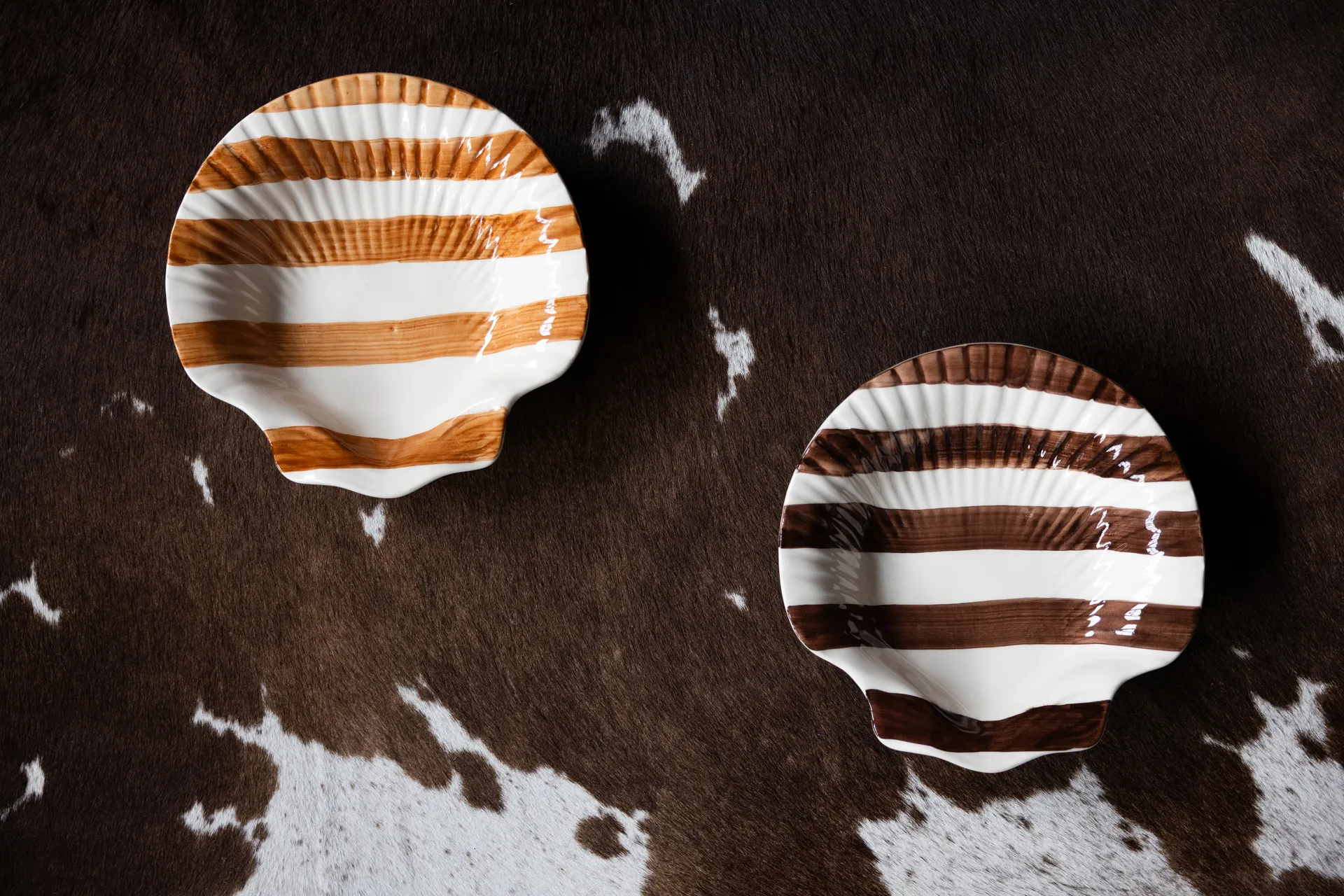 Armona stripe tallrik 23,5x23,5 cm, Ljusbrun-vit Byon