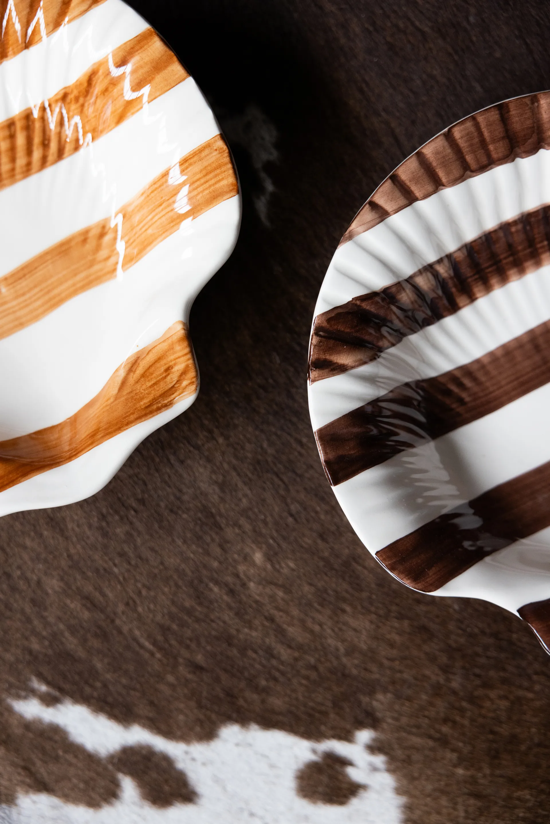 Armona stripe tallrik 23,5x23,5 cm, Mörkbrun-vit Byon