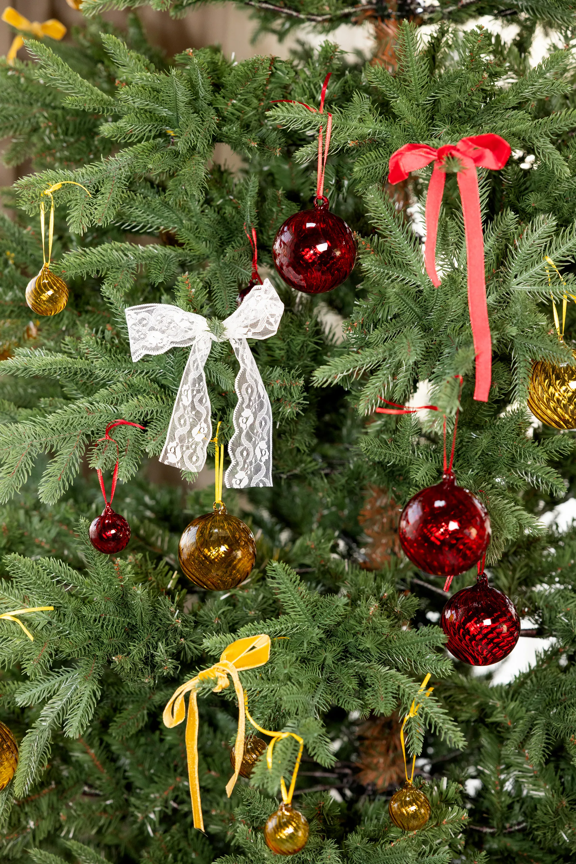 Opacity julgranskula M Ø8 cm 2-pack, Gul Byon