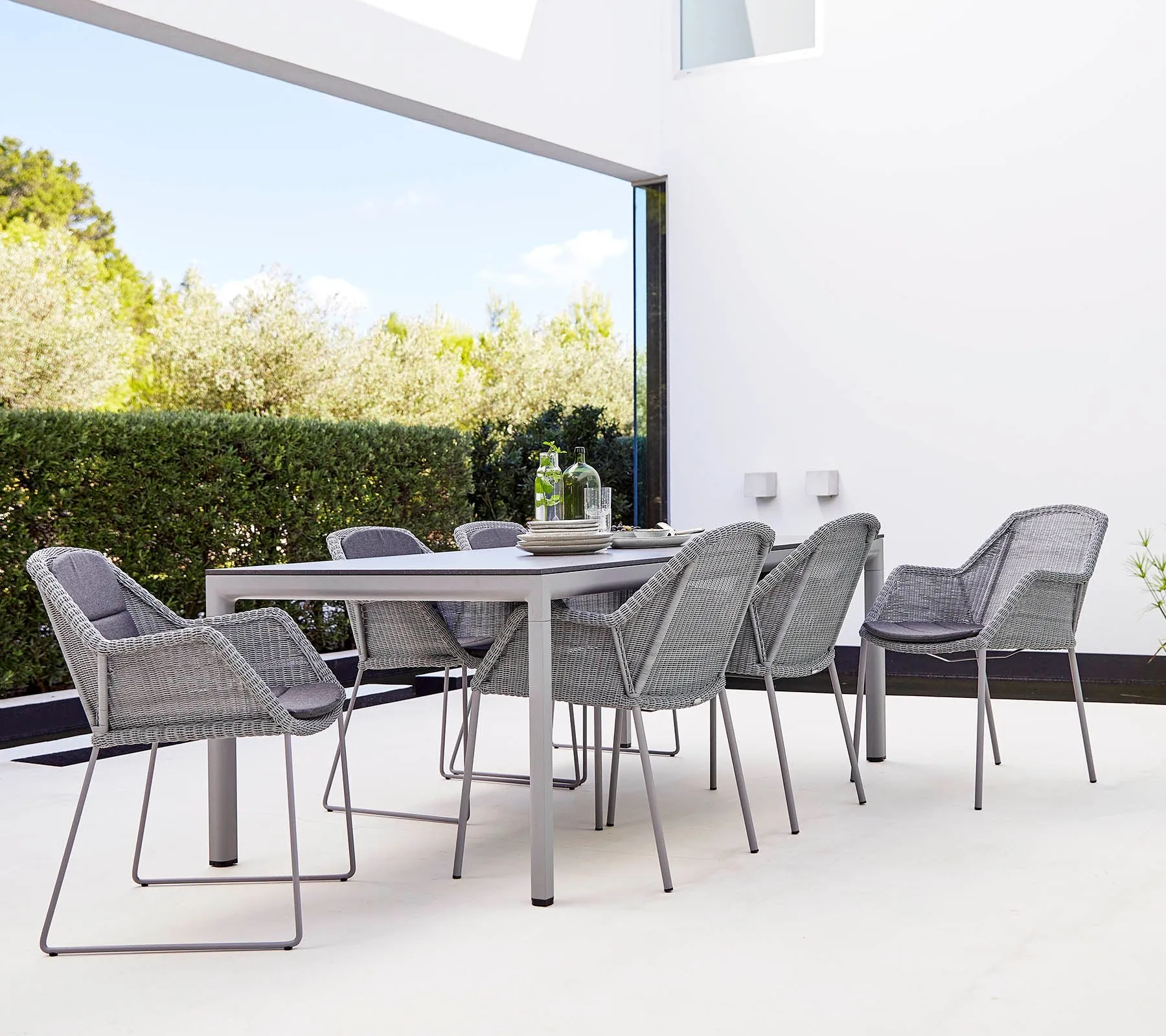 Breeze stapelbar karmstol weave, Taupe Cane-line