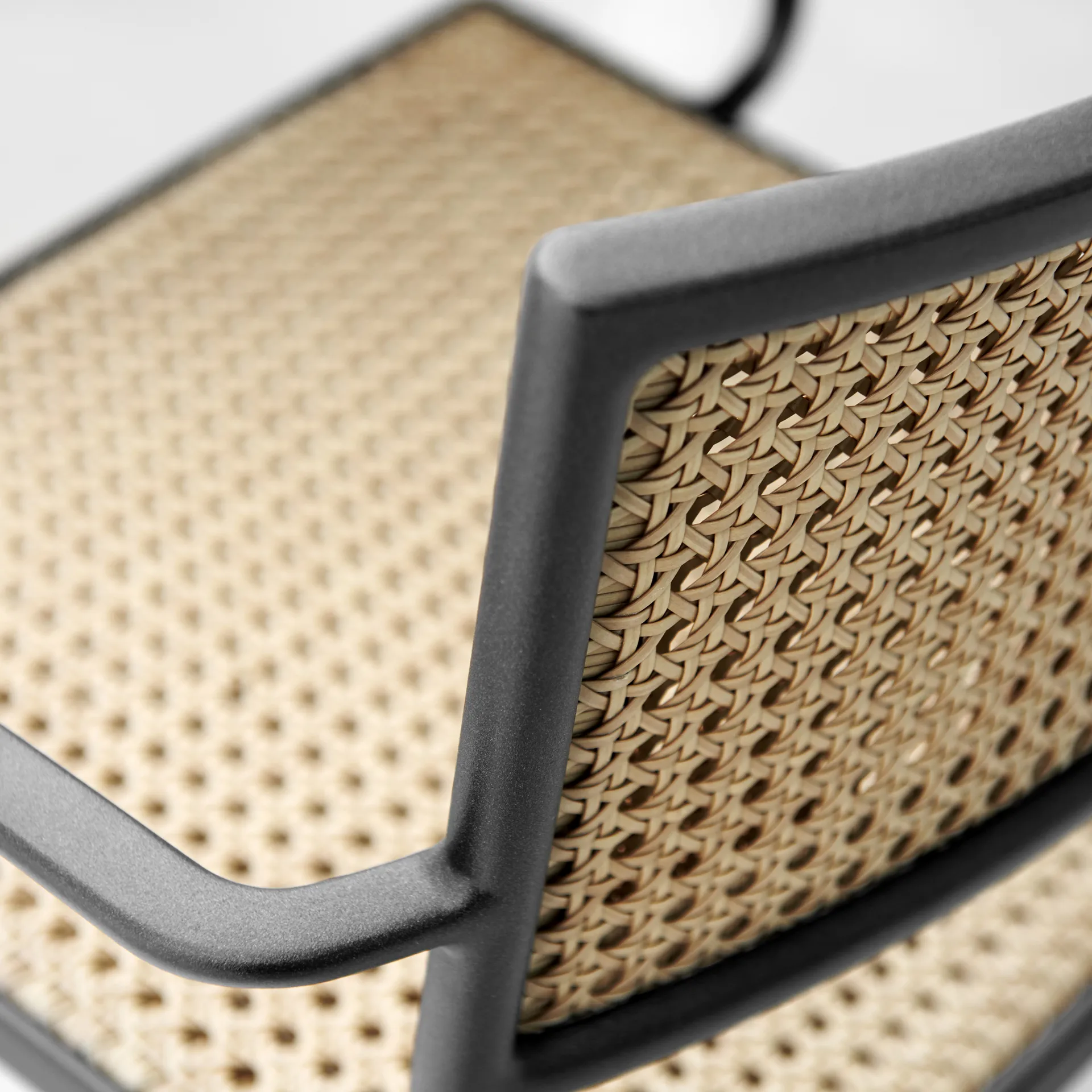 Less karmstol, Light grey Cane-line