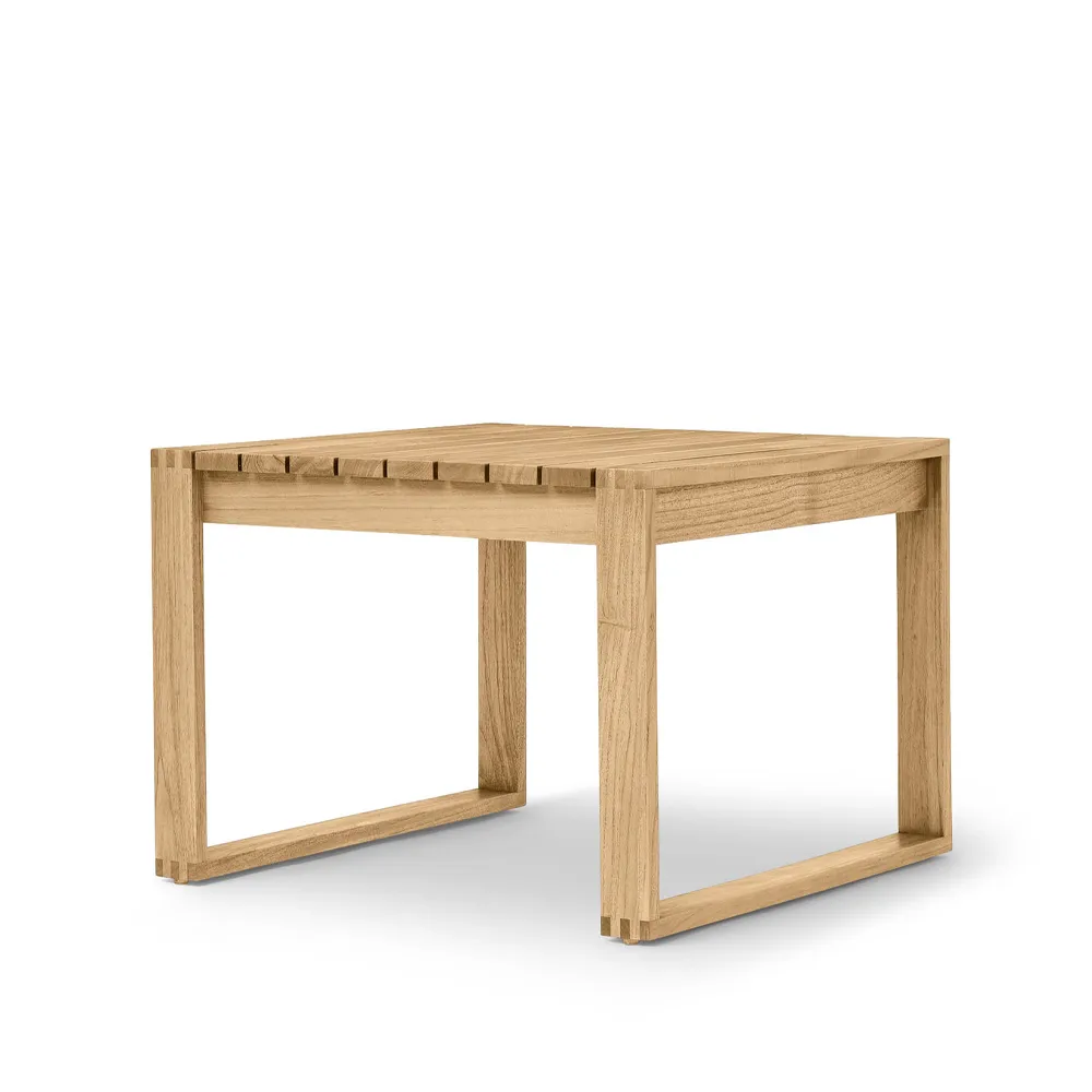 BK16 sidobord 66x69 cm, Obehandlad teak Carl Hansen & Søn