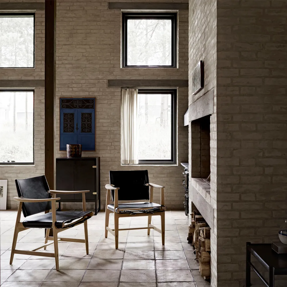 BM1106 Huntsman Chair, konjak-oljad valnöt-mässing Carl Hansen & Søn