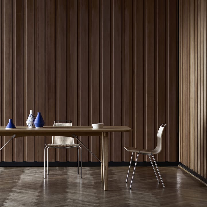BM1160 Hunting Table matbord, Klarlackad valnöt-mässing Carl Hansen & Søn