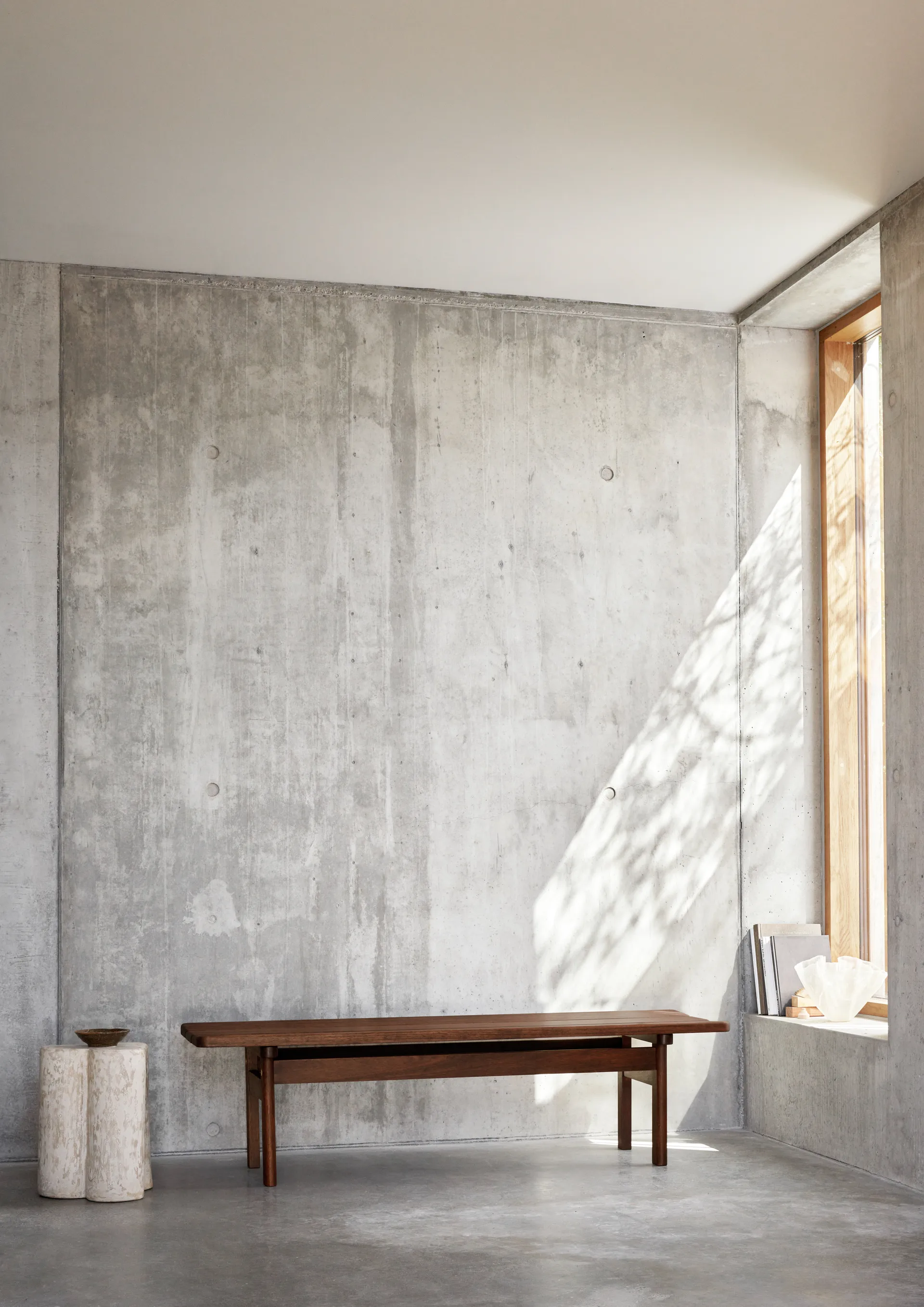 BMO699 Asserbo bänk med ryggstöd, Oljad eukalyptus Carl Hansen & Søn