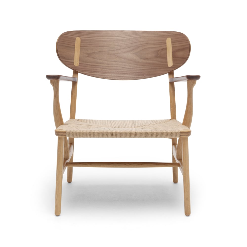 Carl Hansen & Son CH22 fåtölj Oljad valnöt-ek-naturflätad