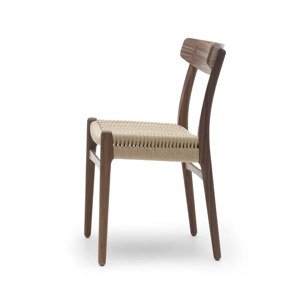 CH23 stol, Oljad valnöt-naturflätad Carl Hansen & Søn