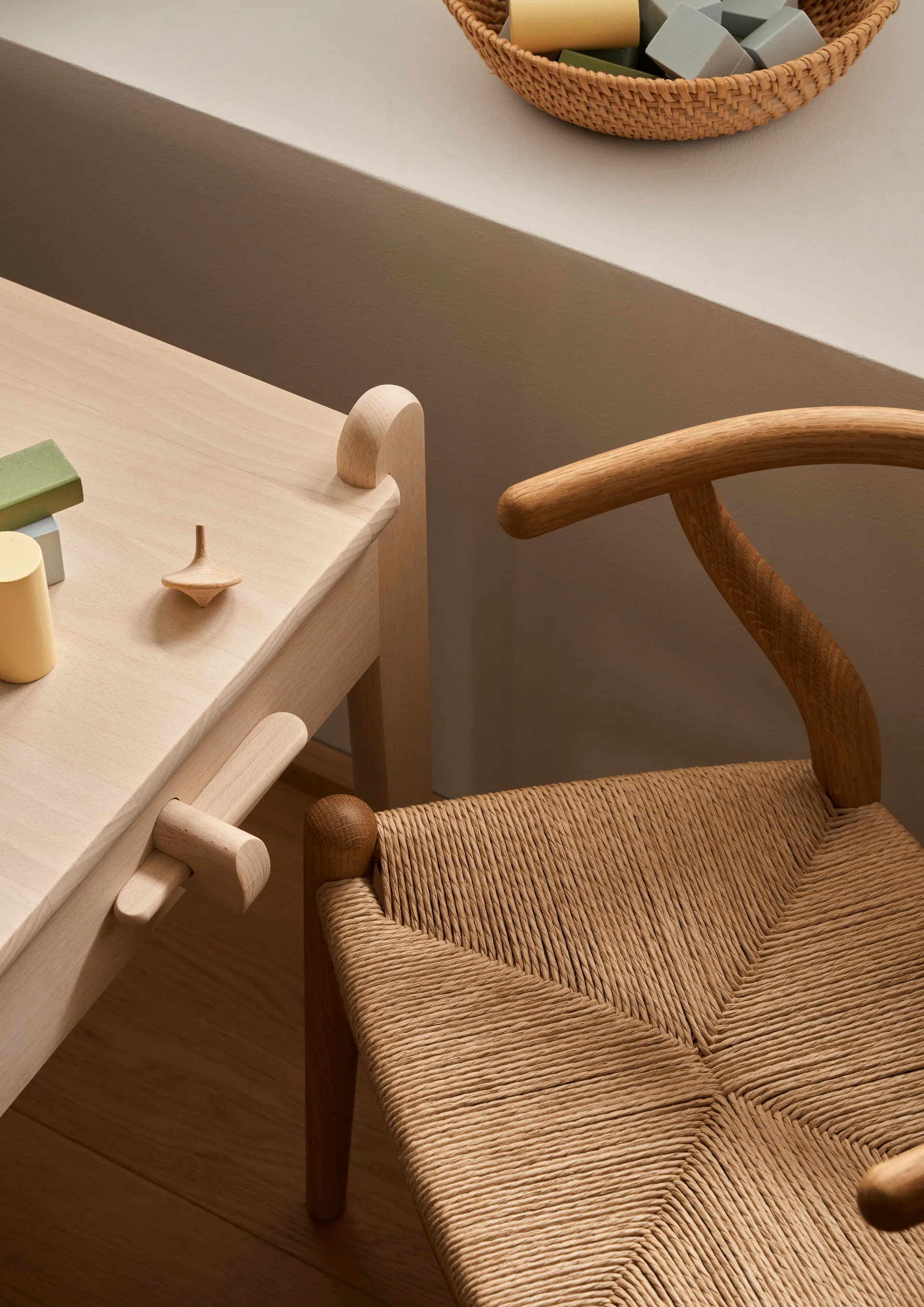 CH24 Child Wishbone Chair Birthday Edition barnstol, Oiled oak-natural cord Carl Hansen & Søn