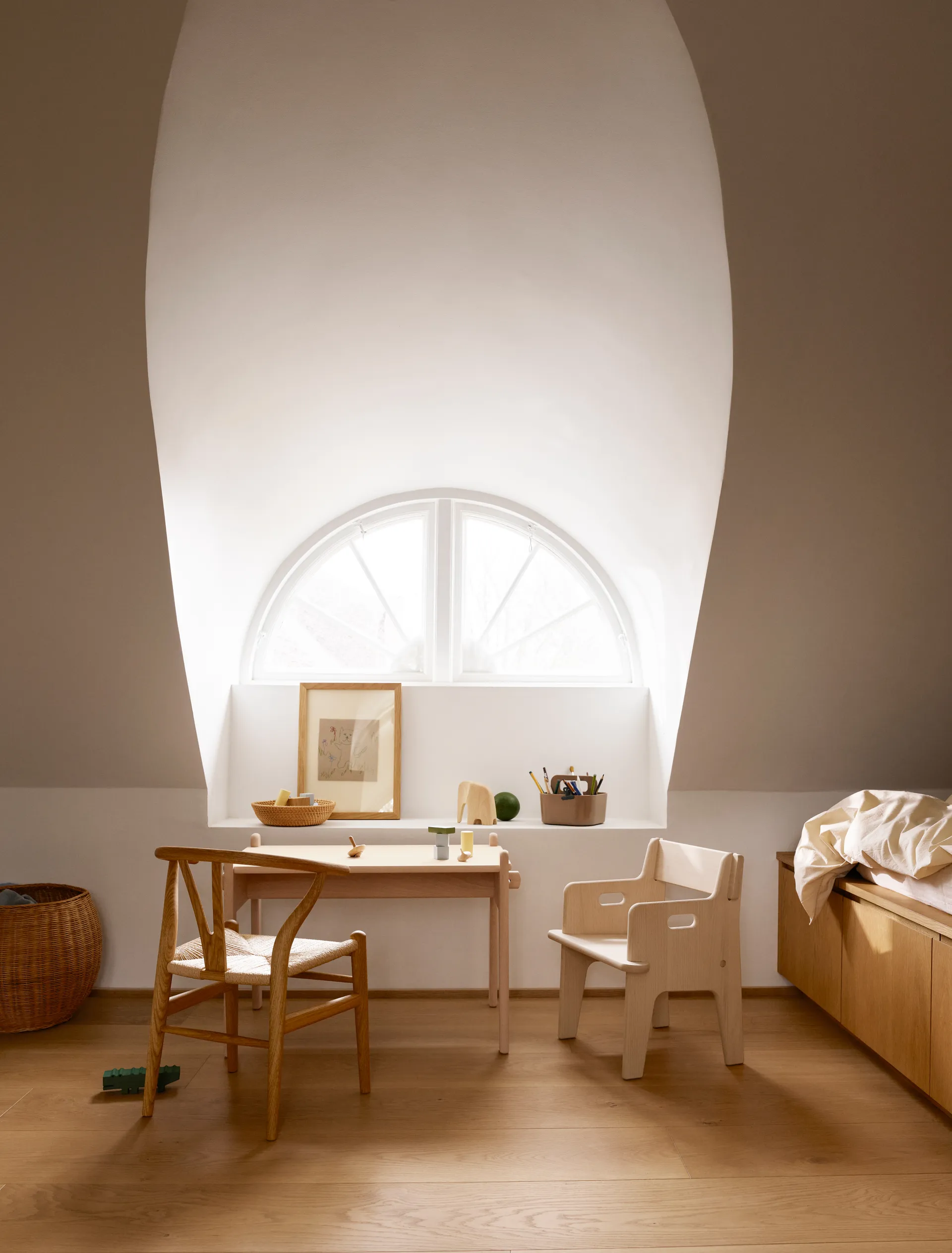 CH24 Child Wishbone Chair Birthday Edition barnstol, Oiled oak-natural cord Carl Hansen & Søn