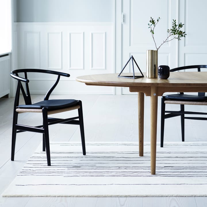 CH24 dyna läder, Läder Loke 7150 (svart) Carl Hansen & Søn