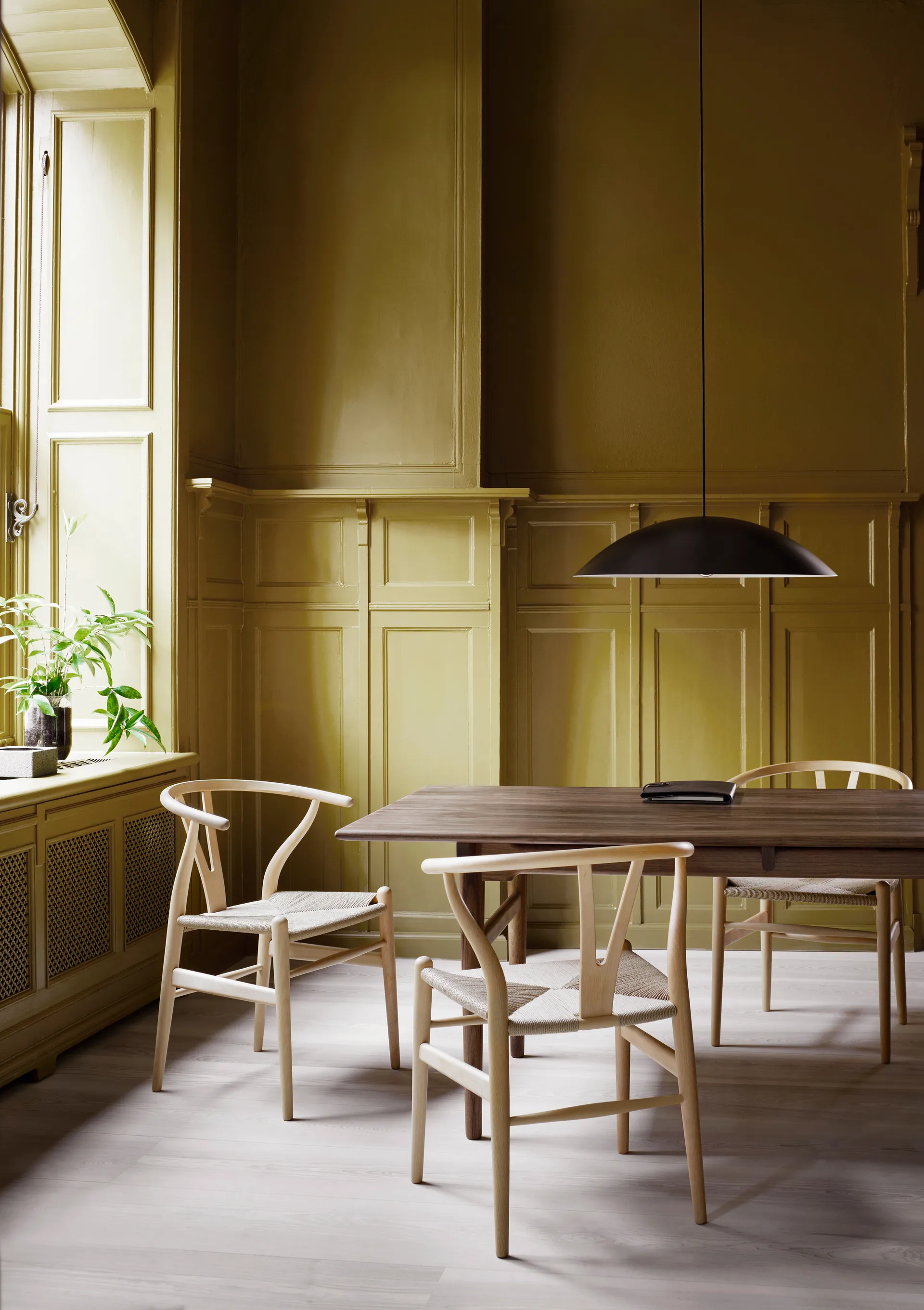 CH24 Y-stol, Oljad bok-naturflätad Carl Hansen & Søn