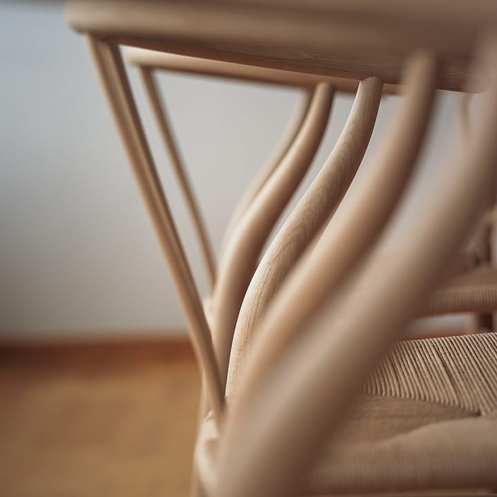 CH24 Y-stol - Rökoljad ek-svart - Carl Hansen & Søn