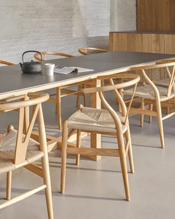 CH24 Y-stol - Såpad ask-svart - Carl Hansen & Søn