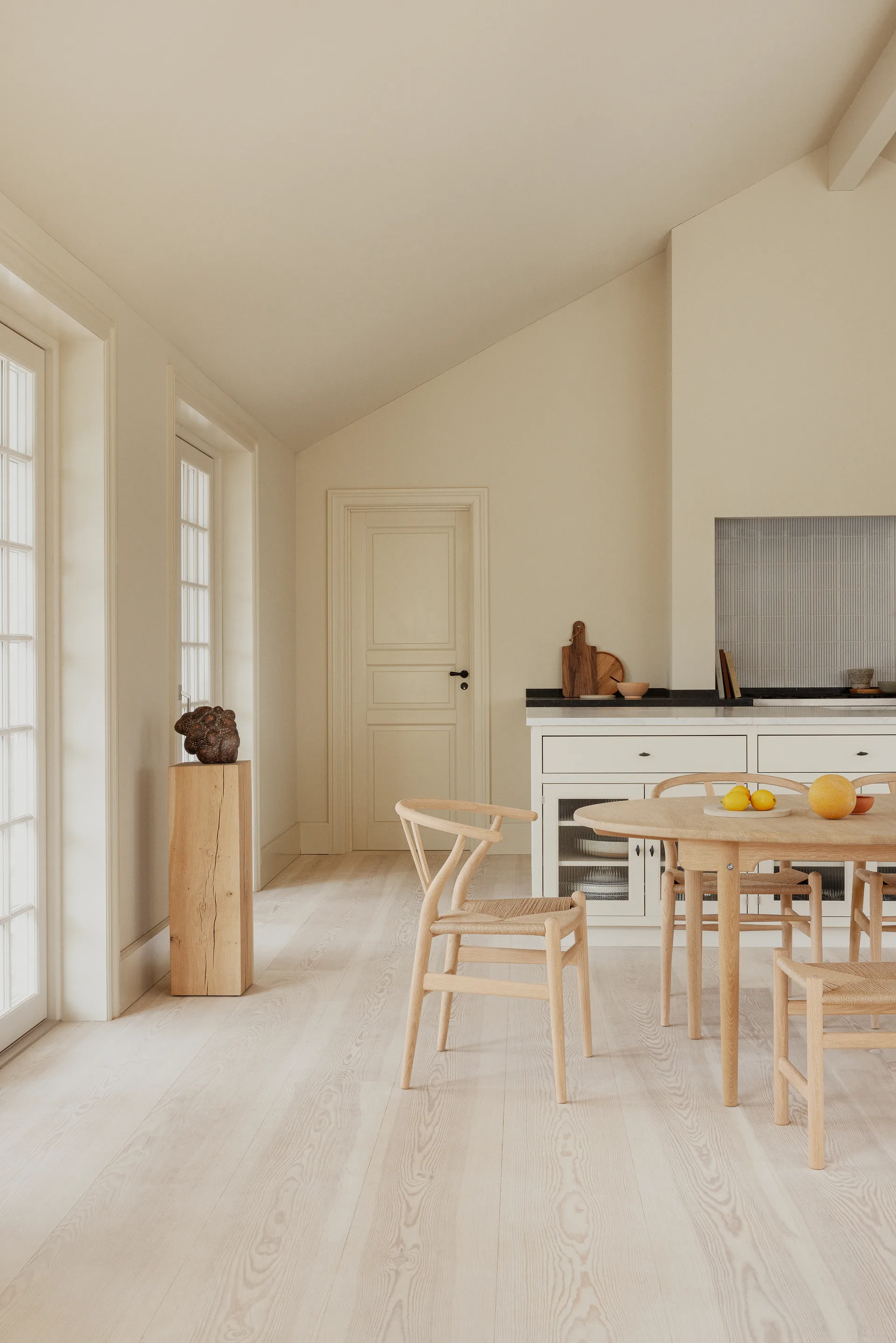 CH24 Y-stol, Såpad ek-naturflätad Carl Hansen & Søn