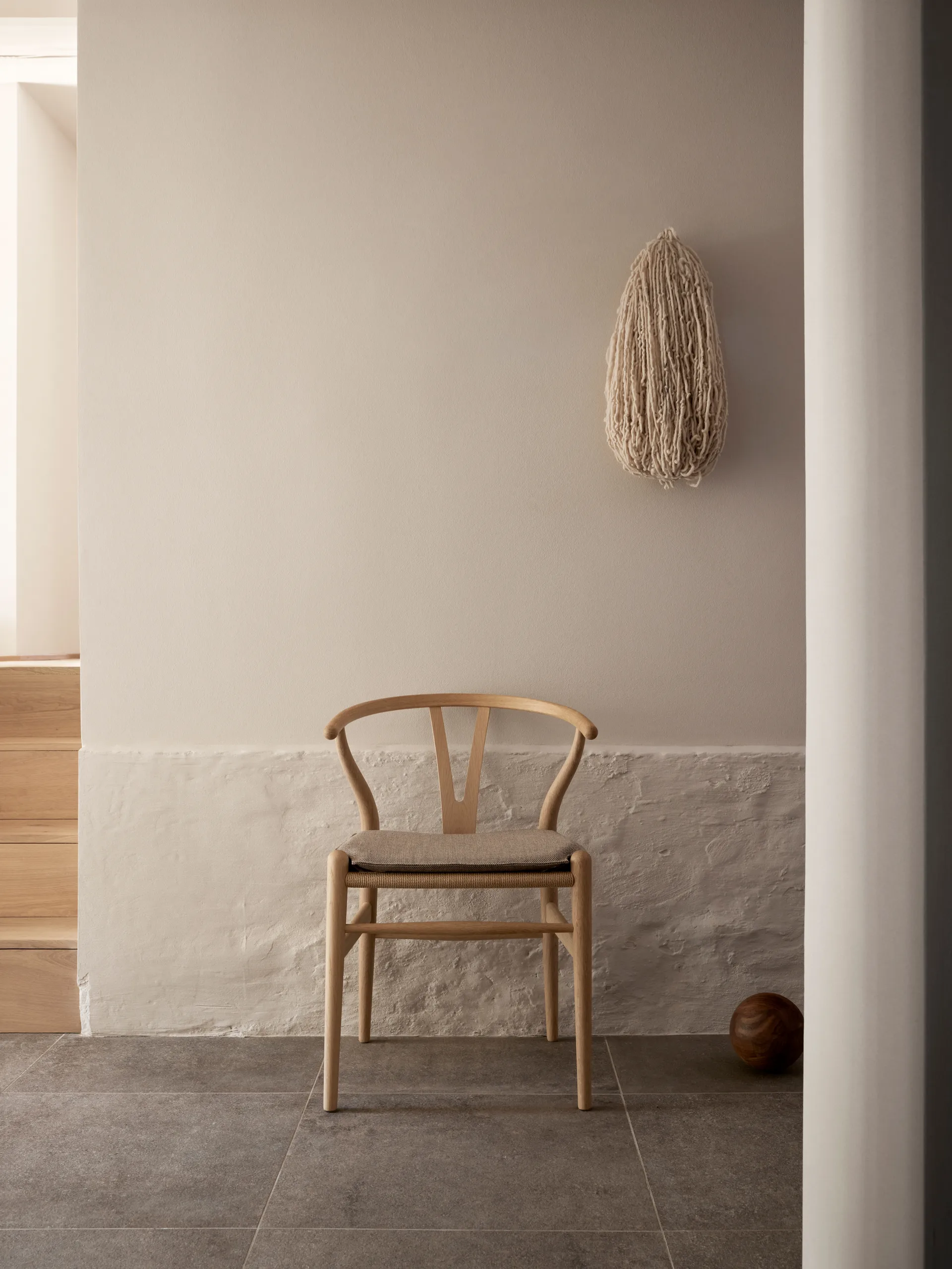 CH24 Y-stol, Såpad ek-naturflätad Carl Hansen & Søn