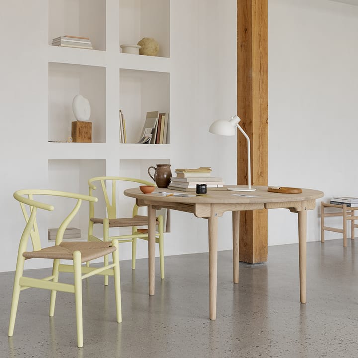 CH24 Y-stol Soft Crawford Wegner, Hollyhock-naturflätad Carl Hansen & Søn