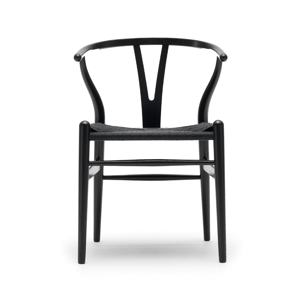 Carl Hansen & Son CH24 Y-stol Svartlackad ek-svart paper cord