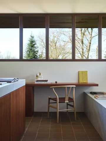 CH24P Y-stol - Läder Loke 7060-såpad bok - Carl Hansen & Søn