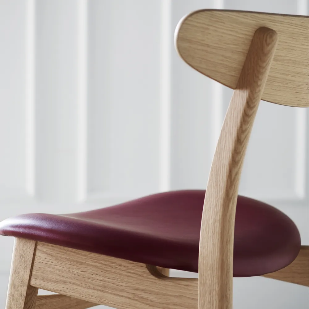 CH30P stol, Oljad valnöt-fiord 981 tyg Carl Hansen & Søn