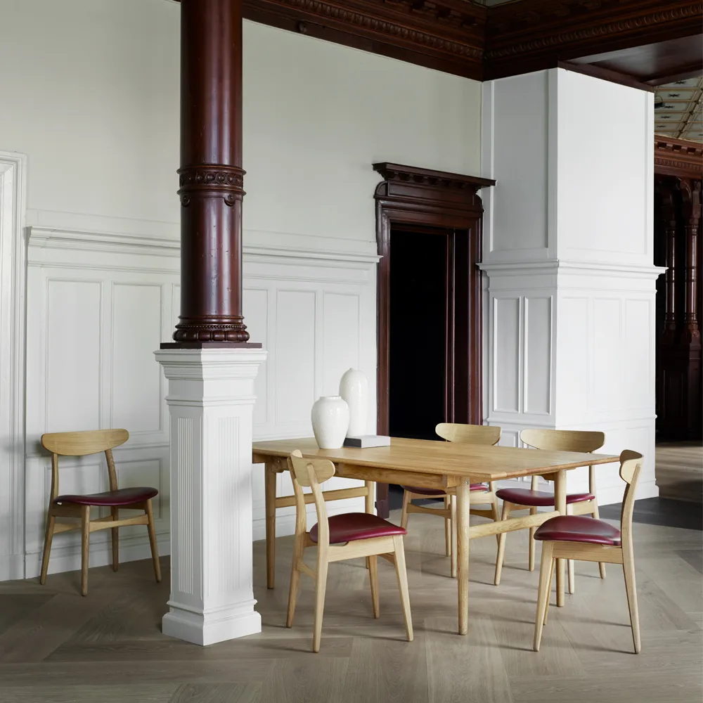 CH30P stol, Oljad valnöt-fiord 981 tyg Carl Hansen & Søn