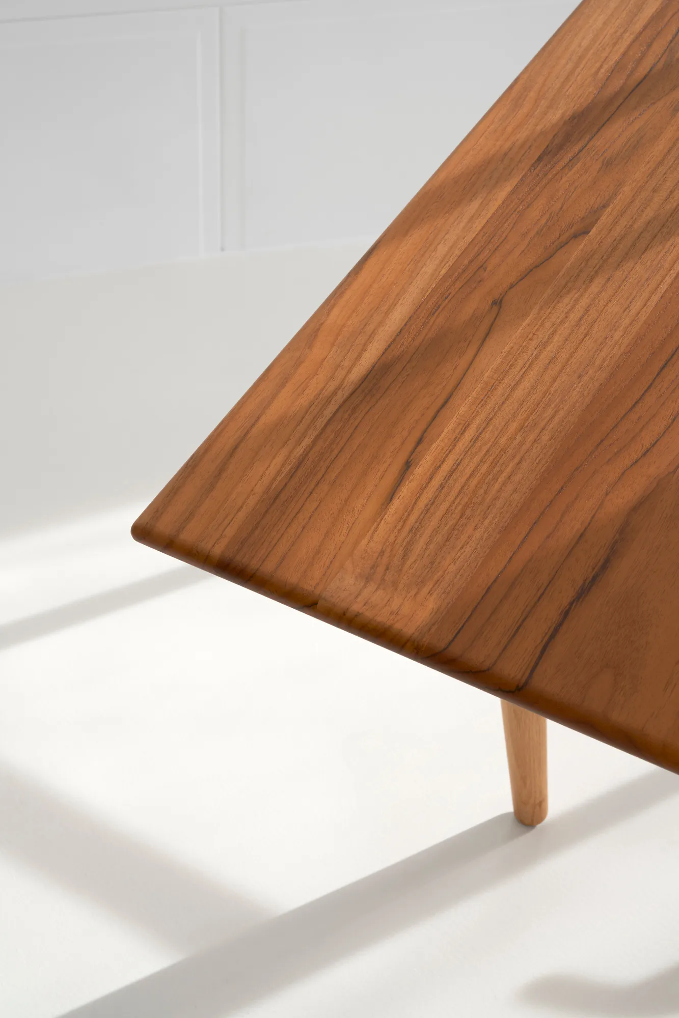 CH327 matbord, Teak-ek 248x95 cm Carl Hansen & Søn